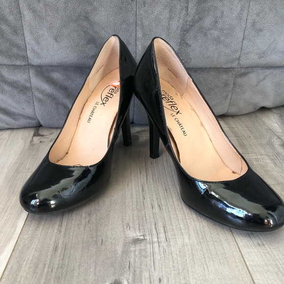 Classic black pumps! - Picture 3 of 5